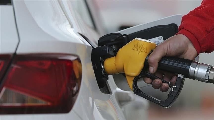 Gece yarısından itibaren geçerli olmak üzere motorin fiyatlarına önemli bir