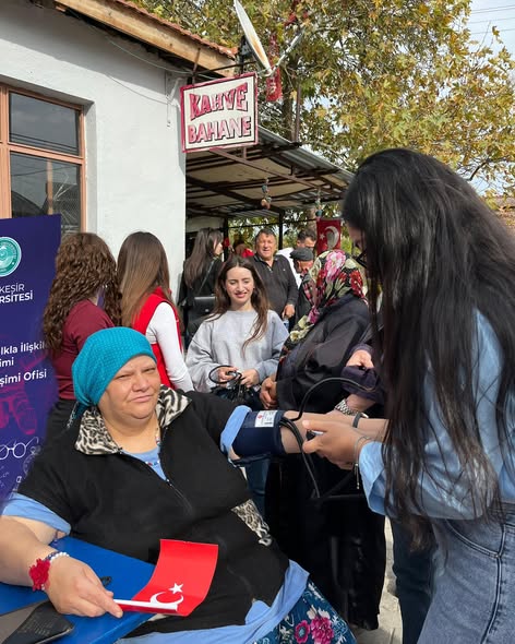 Balıkesir Üniversitesi, Cumhuriyetimizin 102. yılı kutlamaları kapsamında bilim, eğitim ve