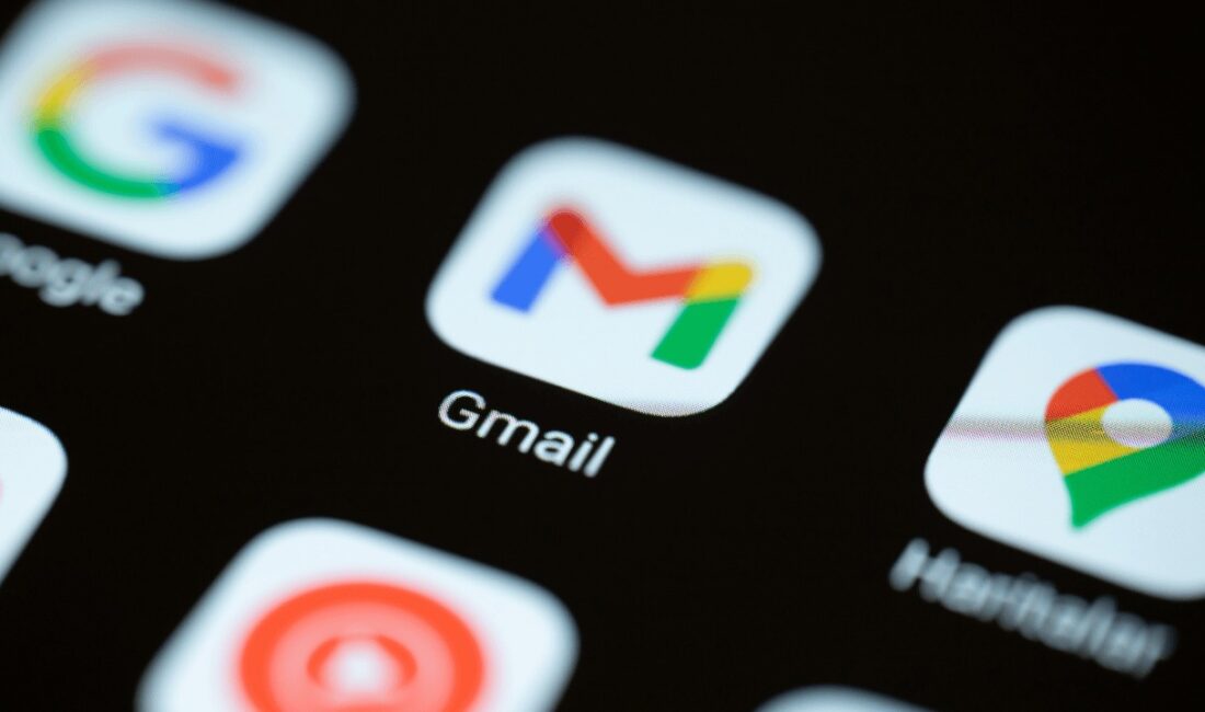 Dünyaca ünlü teknoloji devi Google, Gmail e-postalarının yapay zeka (AI)