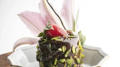 Kutlamalar artık büyük kalabalıklardan çok, az sayıda kişinin paylaştığı özel