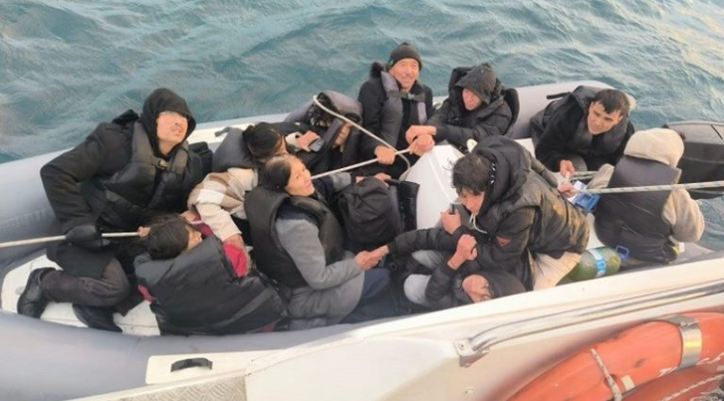 Balıkesir Ayvalık'ta, yasa dışı yollardan Yunanistan'ın Midilli Adası'na geçmeye çalışan