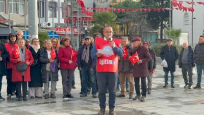 Uğur Mumcu ve demokrasi şehitleri, Bandırma'da saygıyla anıldı. Eğitim-İş Bandırma