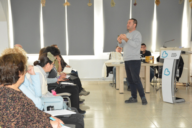 Uygulamalı Arıcılık Kursu Görseli 2