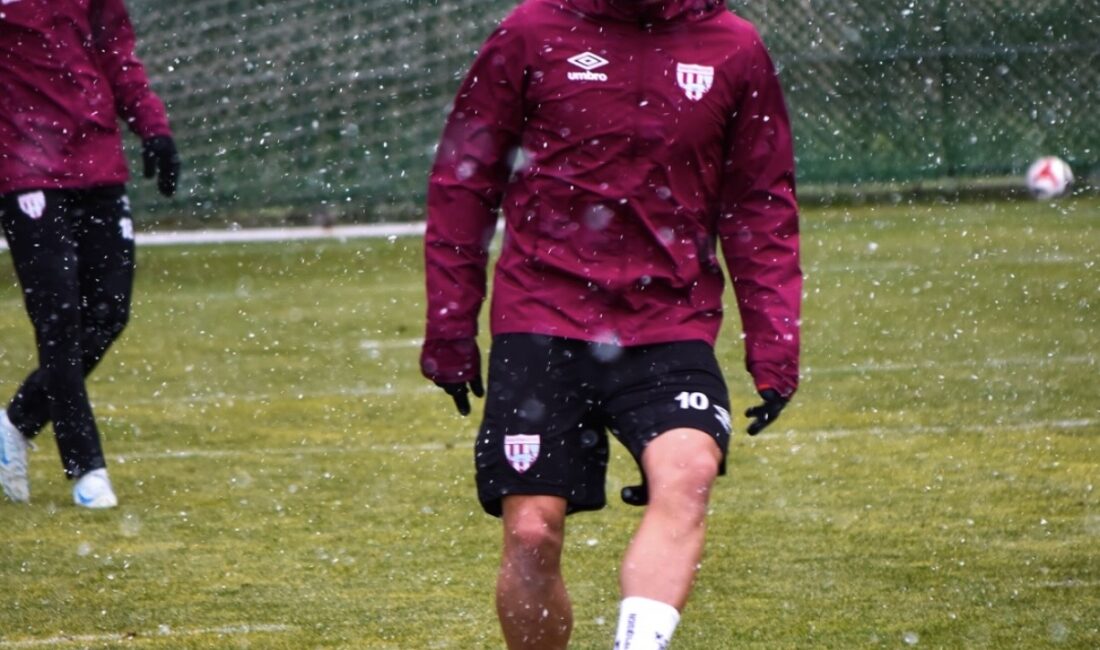 Bandırmaspor, Trendyol 1. Lig'deki Adana Demirspor mücadelesine yoğun antrenmanlarla hazırlanıyor.