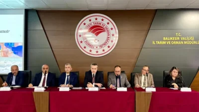 Balıkesir'de düzenlenen panelde, hayvancılıkta salgın hastalıklara karşı mücadele ve aşılama