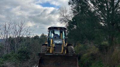 Edincik Mahallesi'nde yoğun yağış sonrası zarar gören bahçe yolları onarıldı.