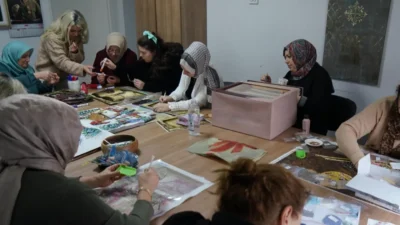 Manyas Kadın Yaşam Merkezi, kadınların buluşma noktası olarak hizmet veriyor.