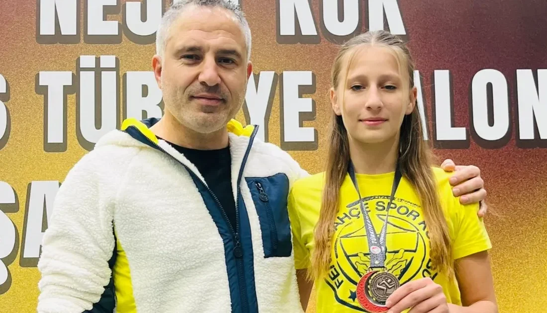 "Bursa'da düzenlenen U-16 Türkiye Birinciliği'nde Erdekli sporcular önemli başarılara imza