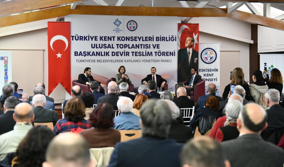 Balıkesir Büyükşehir Belediye Başkanı Ahmet Akın, Eskişehir'de Türkiye Kent Konseyleri