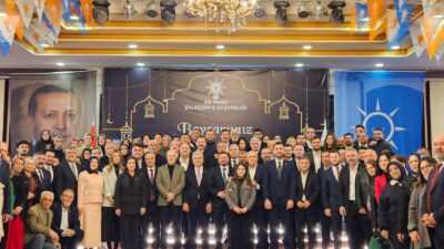 AK Parti Balıkesir İl Başkanlığı'nın bayramlaşma programında birlik ve beraberlik
