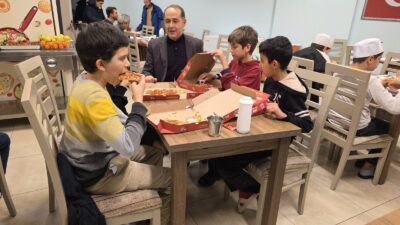 Bandırma Kaymakamı Engin Aksakal, hayırseverlerle birlikte Tekke Camii Kur’an Kursu