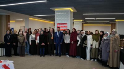 Bandırma Onyedi Eylül Üniversitesi'nde gerçekleştirilen sergi ve iftar programına katılarak