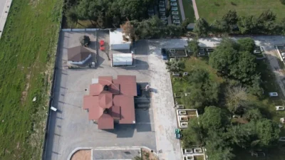 Bandırma Belediyesi, mezarlıklarımızda yeni aydınlatma sistemleri ve düzenlemelerle bakım çalışmalarını