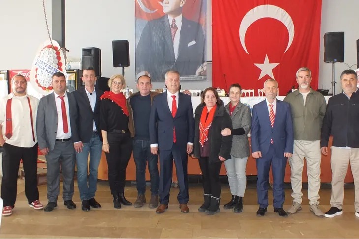 Erdek Esnaf ve Sanatkârlar Odası genel kurulunda Vahit Kocabıyık, yeniden