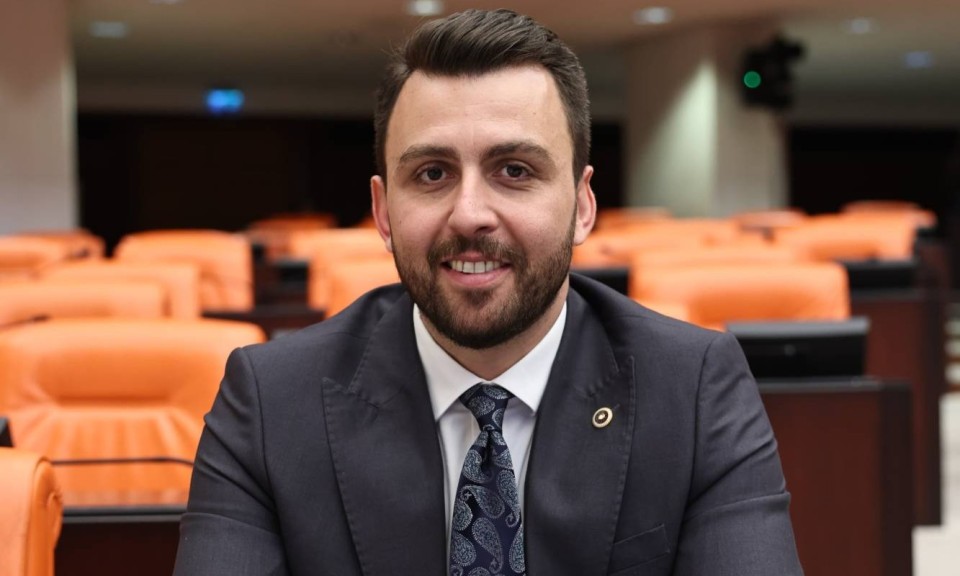 Balıkesir'de siyasette gerginlik tırmanıyor. Ali Öztaylan, Büyükşehir Belediyesi'ne yönelik sert