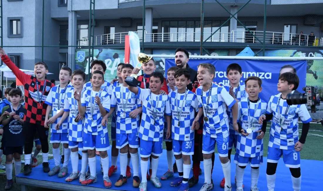 23 Nisan Futbol Turnuvası’nda Balıkesir Büyükşehir Belediyespor U10 takımı şampiyon