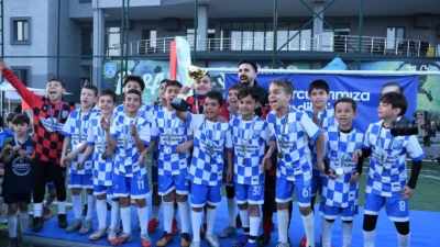 23 Nisan Futbol Turnuvası’nda Balıkesir Büyükşehir Belediyespor U10 takımı şampiyon