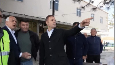 Balıkesir Büyükşehir Belediye Başkanı Ahmet Akın, Buğdaylı Mahallesi'ndeki yol çalışmalarını