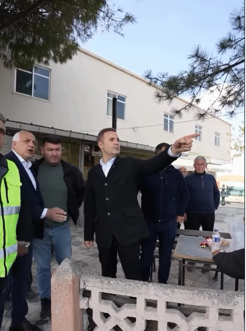 Balıkesir Büyükşehir Belediye Başkanı Ahmet Akın, Buğdaylı Mahallesi'ndeki yol çalışmalarını