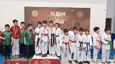 Bandırmalı karateciler, 23 Nisan Ulusal Egemenlik ve Çocuk Bayramı kapsamında