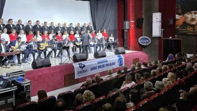 Bandırma Sanat Müziği Topluluğu tarafından düzenlenen konserde, Türk sanat müziğinin