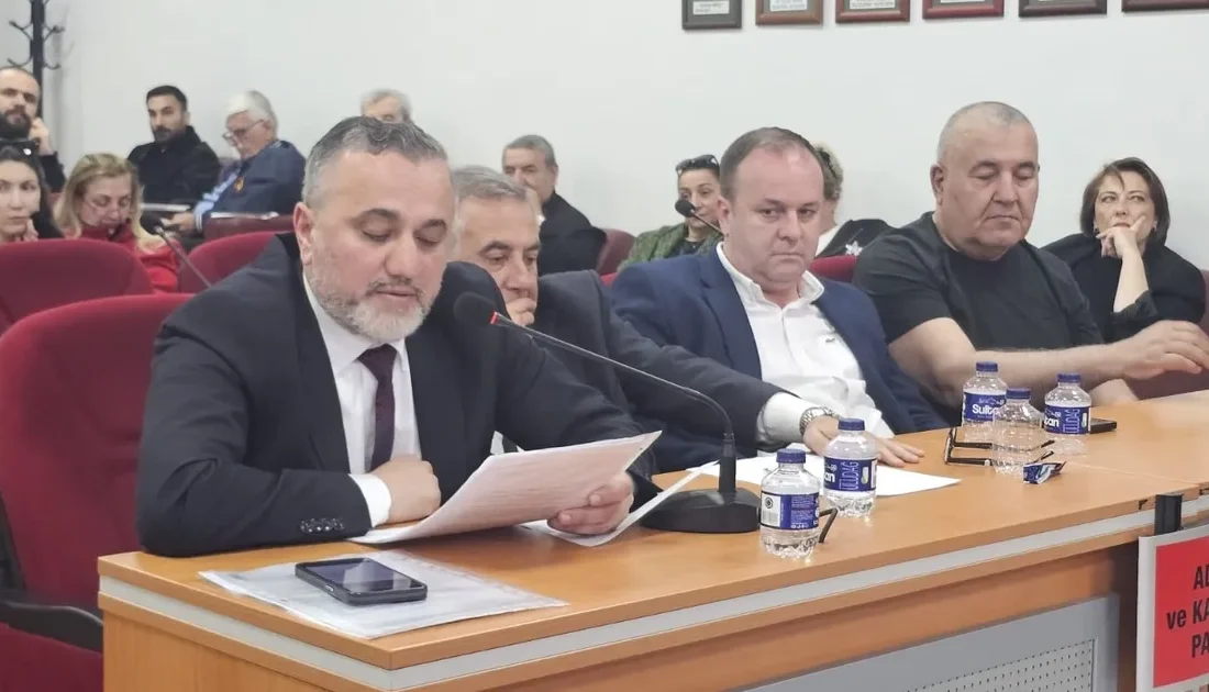 Bandırma Belediyesi'nin SGK borçları ve haciz süreci meclis toplantısında tartışıldı.