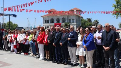 Bandırma'da 19 Mayıs coşkusu! CHP, ADD ve ÇYDD'nin düzenlediği törenle