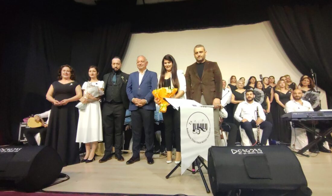 Bandırma THM'nin konserinden öne çıkanlar! Türkü ziyafetine tanık olun. Şef