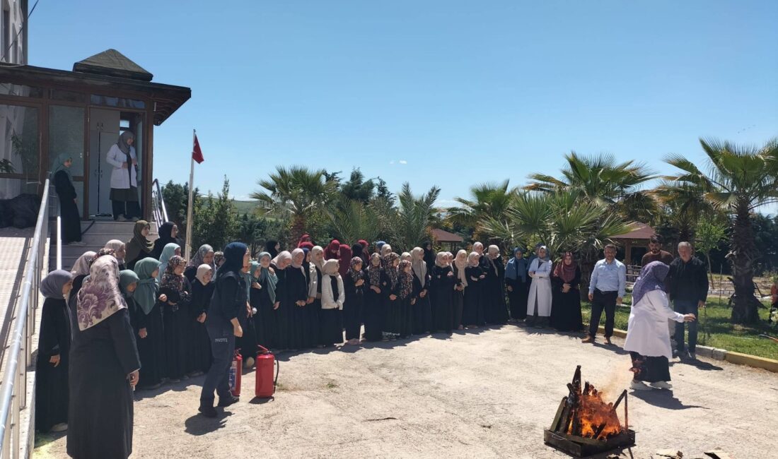 Bandırma Müftülüğü, Kur'an kursu öğrencilerini yangın konusunda bilinçlendirdi. Uygulamalı eğitimle