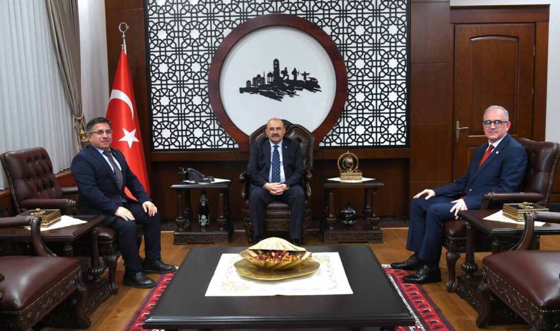 BANÜ Rektörü Prof. Boz ve BAÜ Rektörü Prof. Oğurlu, Vali