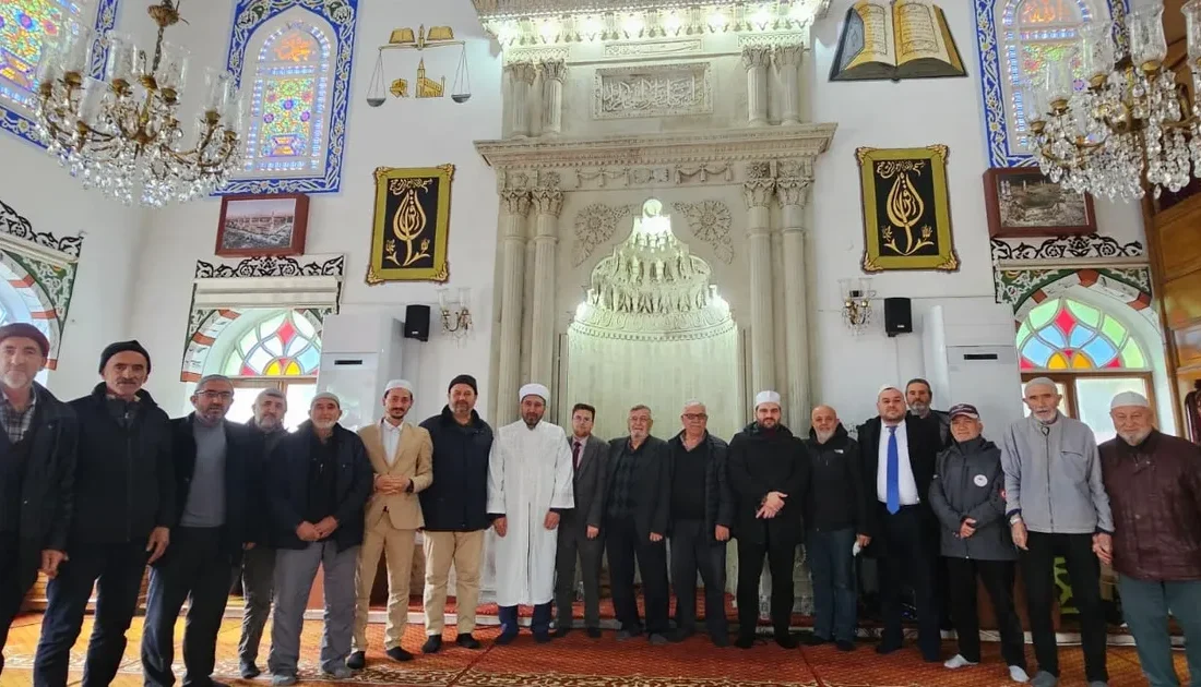 Doğanpınar Köy Hayrı yoğun katılımla gerçekleşti. Yağmura rağmen birlik ve
