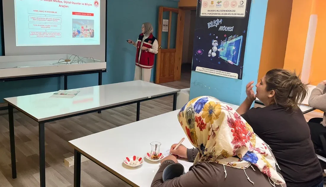 Aile ve Sosyal Hizmetler eğitiminde çocuk yetiştirme tutumlarını keşfedin! Sağlıklı