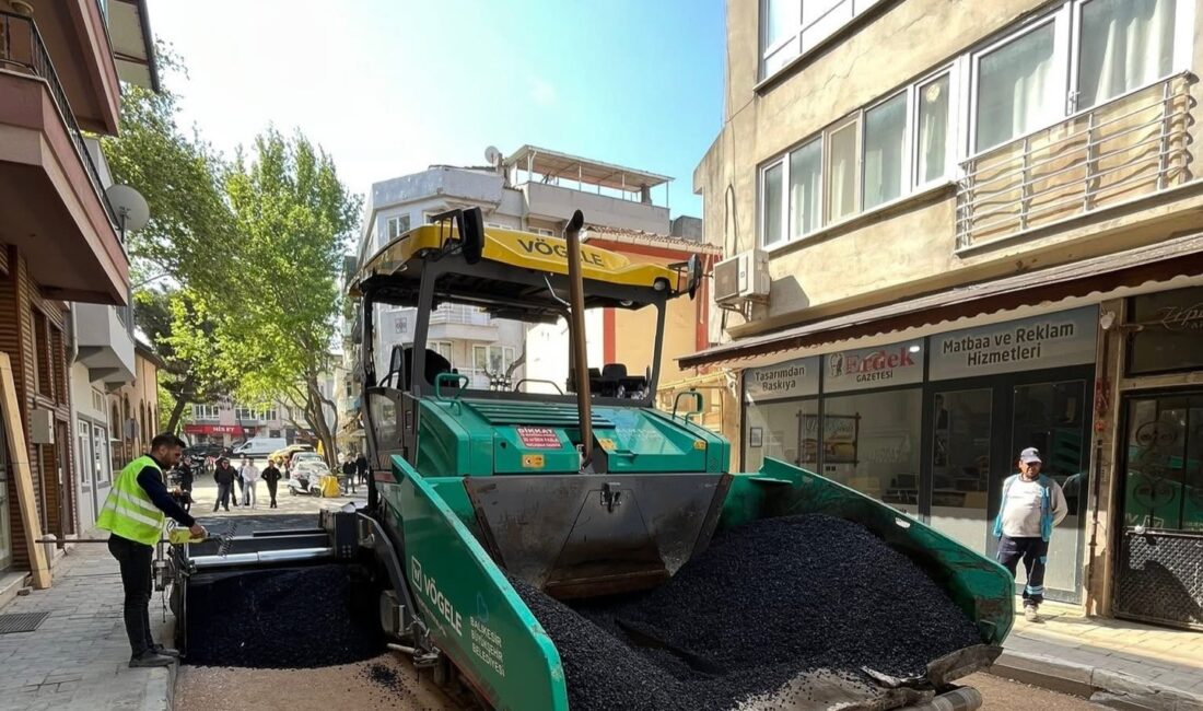 Erdek'te yol yenileme çalışmalarıyla ulaşım kalitesi artıyor! Balıkesir Büyükşehir Belediyesi