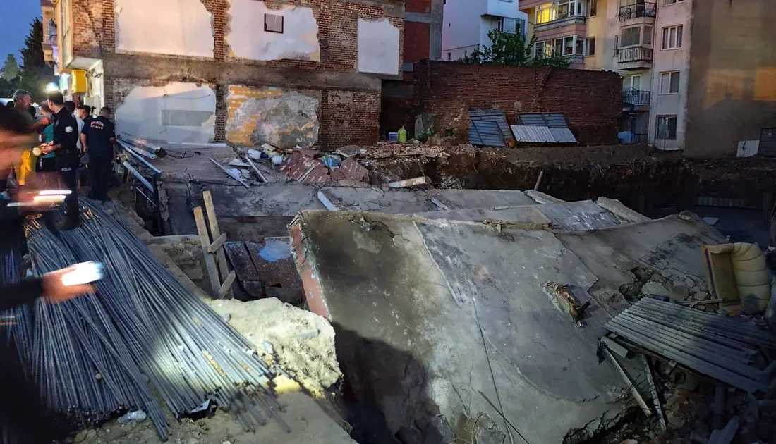 Erdek'te bina çöktü! Yalı Mahallesi'ndeki olay paniğe yol açtı. Detayları
