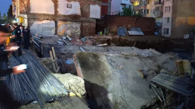 Erdek'te bina çöktü! Yalı Mahallesi'ndeki olay paniğe yol açtı. Detayları