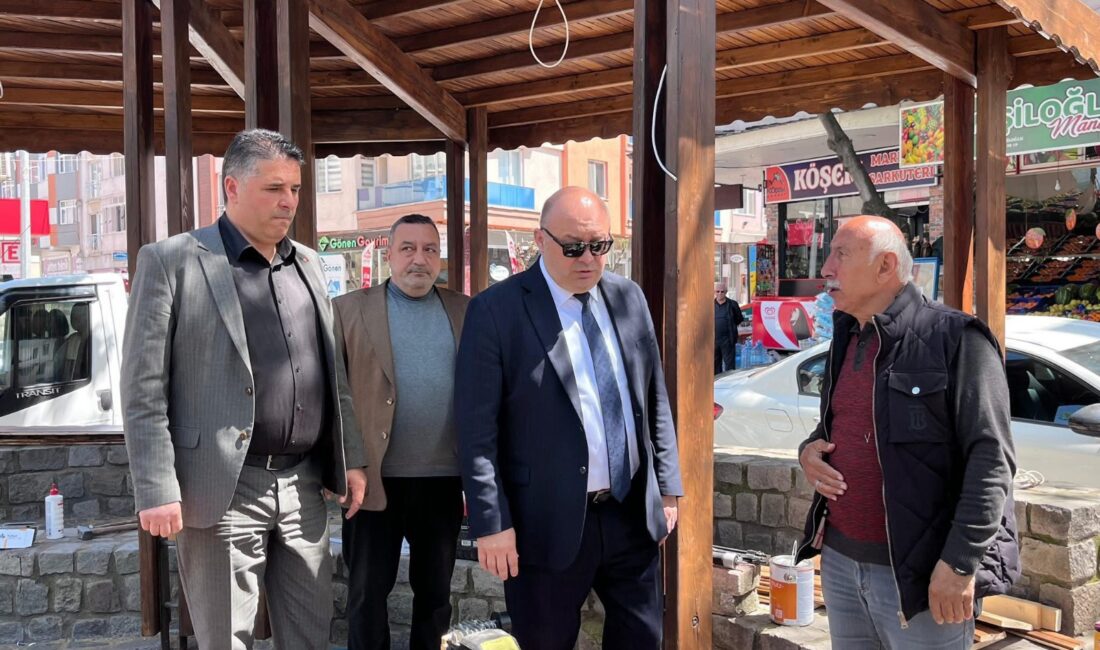 Gönen Belediye Başkanı İbrahim Palaz, Osman Pazar Camii çevresindeki düzenlemeleri