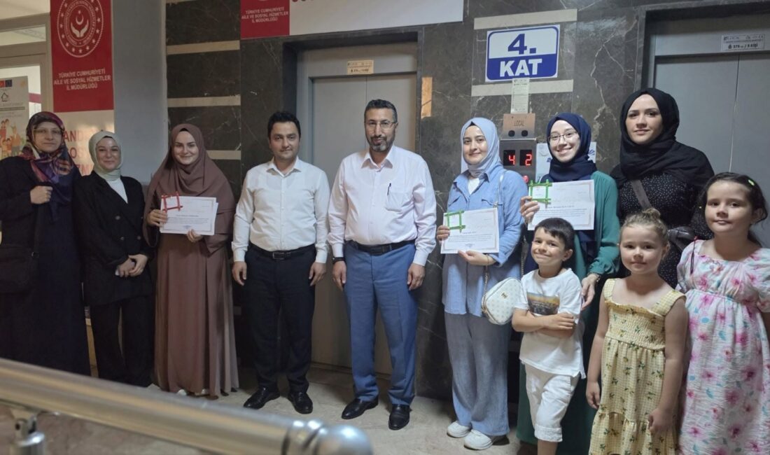 Bandırma Müftülüğü'nün 4-6 yaş Kur'an kursu veli seminerleri belge töreniyle
