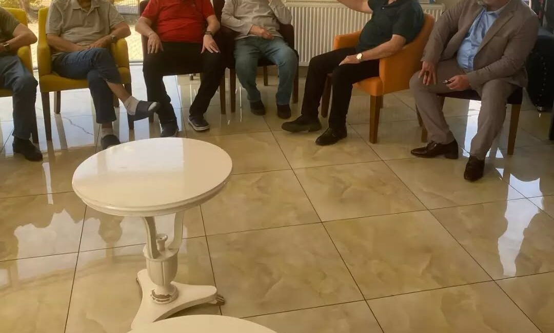 AK Parti Bandırma İlçe Teşkilatı, Babalar Günü'nde huzurevini ziyaret ederek