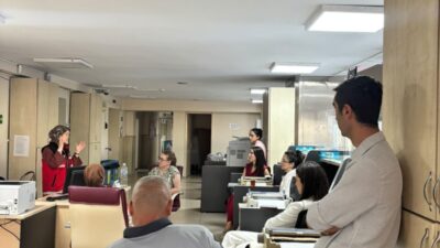 Kadına yönelik şiddetle mücadele eğitimiyle PTT personelini bilgilendiren Bandırma Sosyal