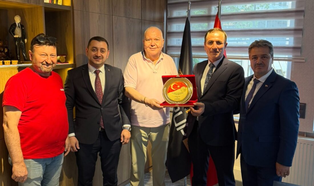 Savaş Delibaş, Bandırma'da oda başkanlarıyla buluşarak Türkiye Lokantacılar ve Pastacılar