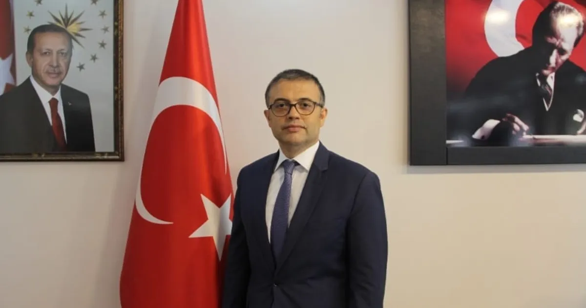 Bandırma'nın yeni kaymakamı Recep Öztürk, görevine başladı. Yerel gelişmeleri takip