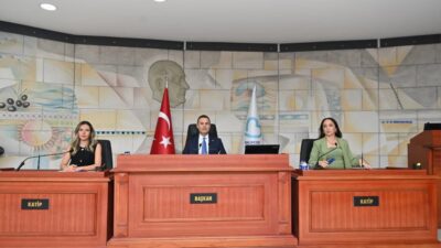 CHP'deki tartışmalar sürerken, Balıkesir Büyükşehir Belediye Meclisi CHP Grubu, Genel