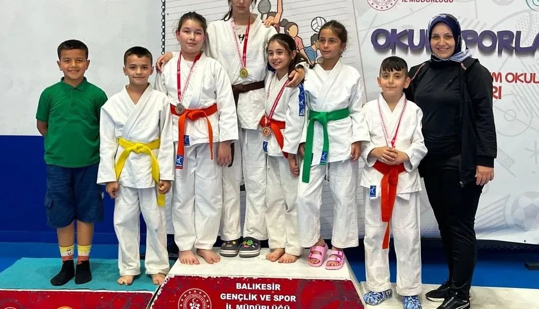 Gönen Belediyespor'un sporcuları, Balıkesir Judo İl Seçmeleri'nde elde ettikleri başarılarla