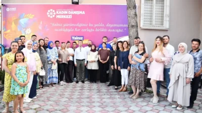 Karesi Belediyesi ve İlçe Sağlık Müdürlüğü iş birliğiyle düzenlenen "Anneliğe