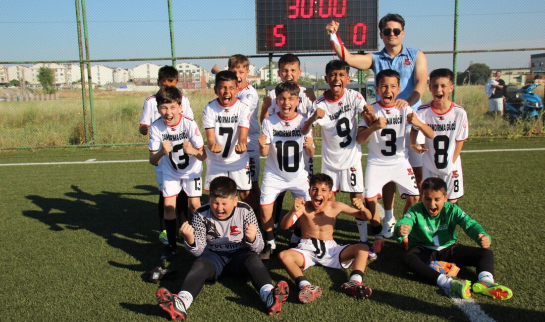 Bandırmagücü, U11 Ligi Marmara A Grubu Ekstra Play-Off'ta Bandırmaspor'u 5-0