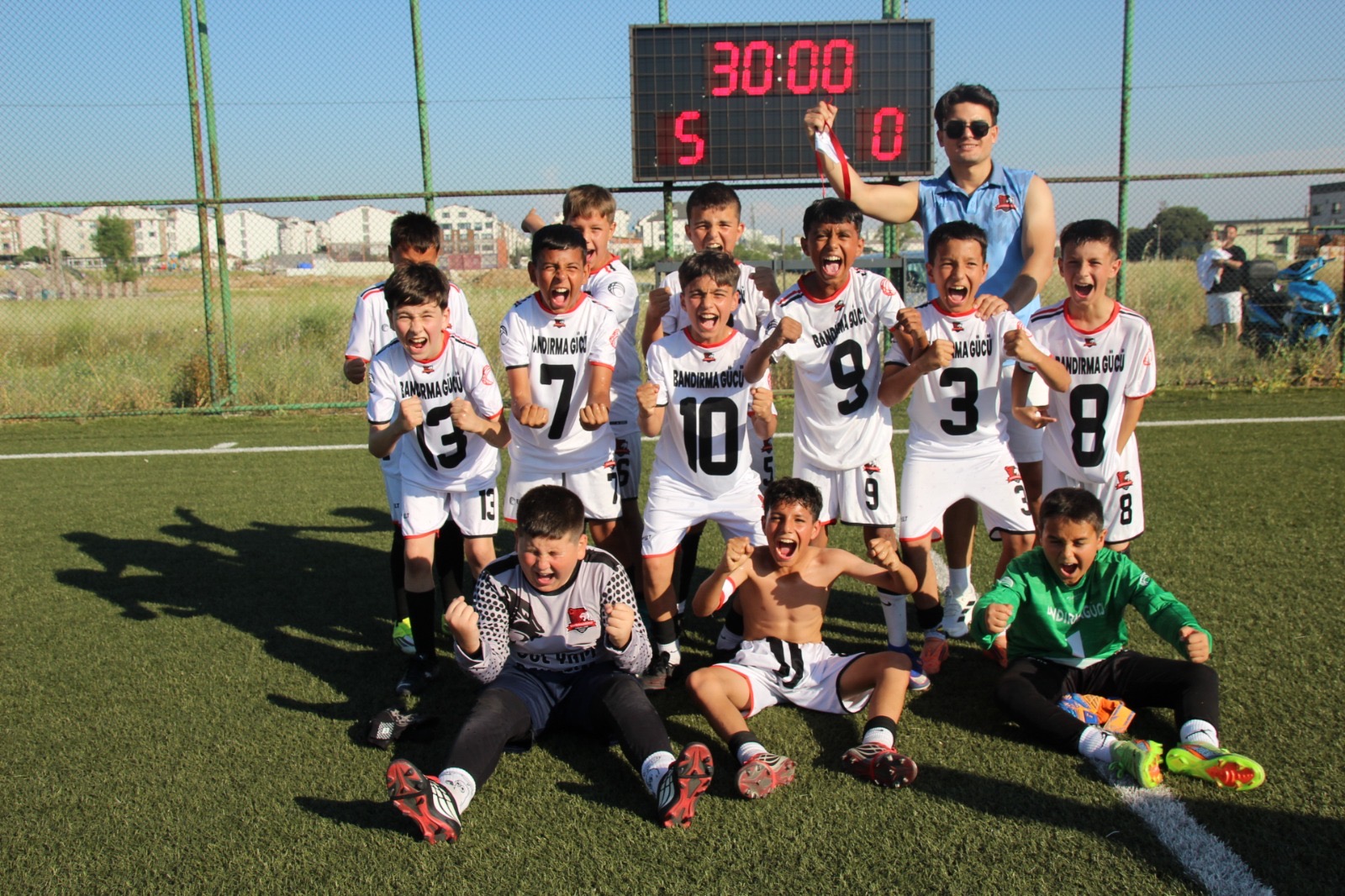Bandırmagücü, U11 Ligi Marmara A Grubu Ekstra Play-Off'ta Bandırmaspor'u 5-0