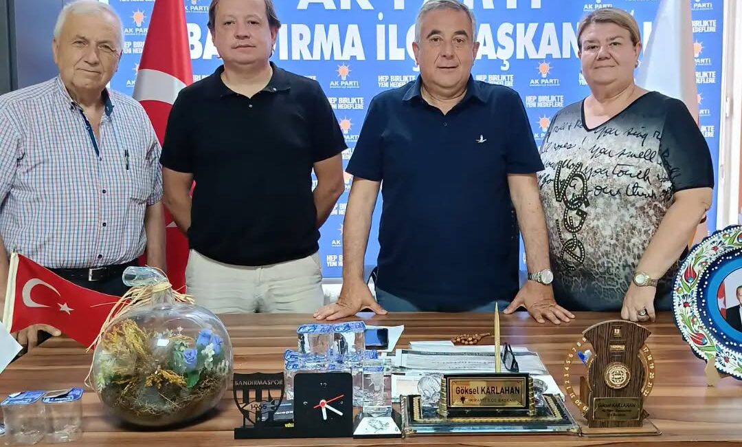 AK Parti Bandırma Başkanı Göksel Karlahan, Kuşcenneti Muhtarı ile buluştu.