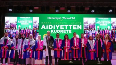 Bandırma Onyedi Eylül Tıp Fakültesi mezunları İstanbul'da diplomalarını aldı. Geleceğin
