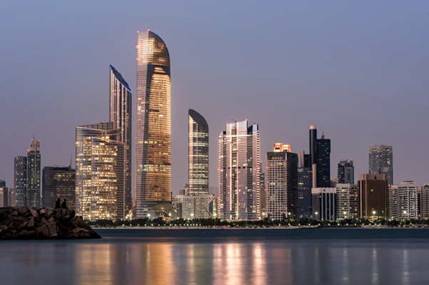 Dubai'de şirket kurmak için şirket modeli seçilir, lisans alınır, resmi