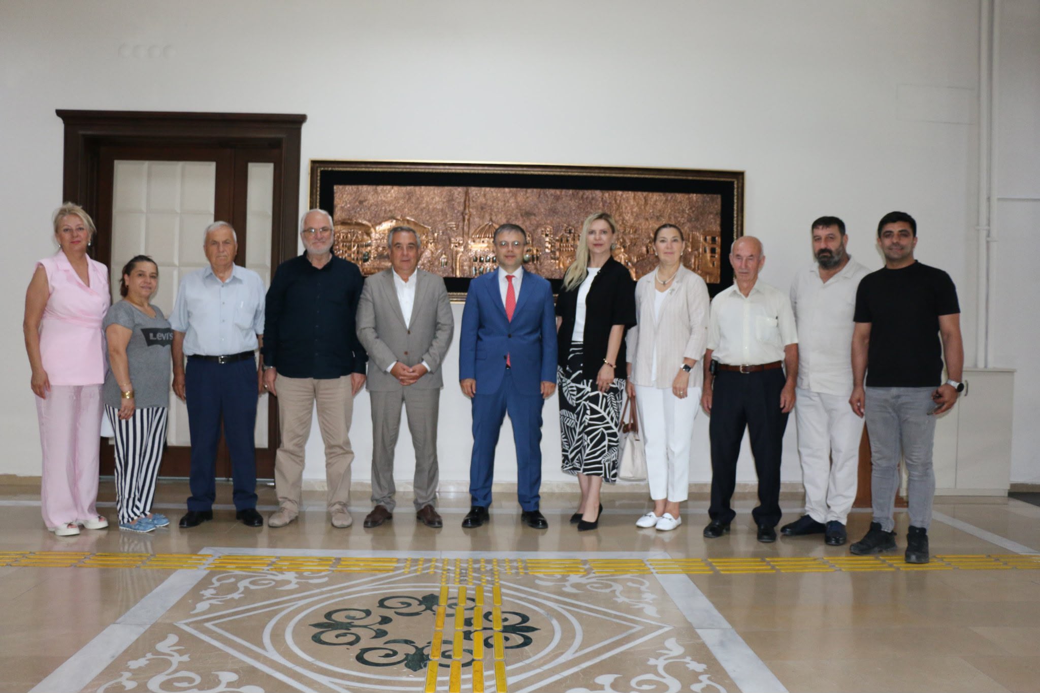 Bandırma Kaymakamı Recep Öztürk, AK Parti Bandırma yönetimini ağırladı. Detayları